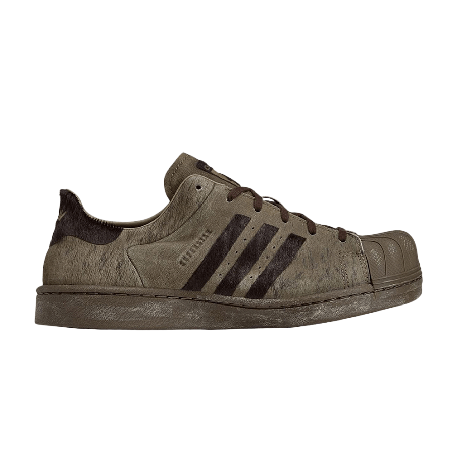 Фото № 1 с приближением к товару «‎AVAVAV x adidas Women's Superstar Dark Brown (KK2724)»