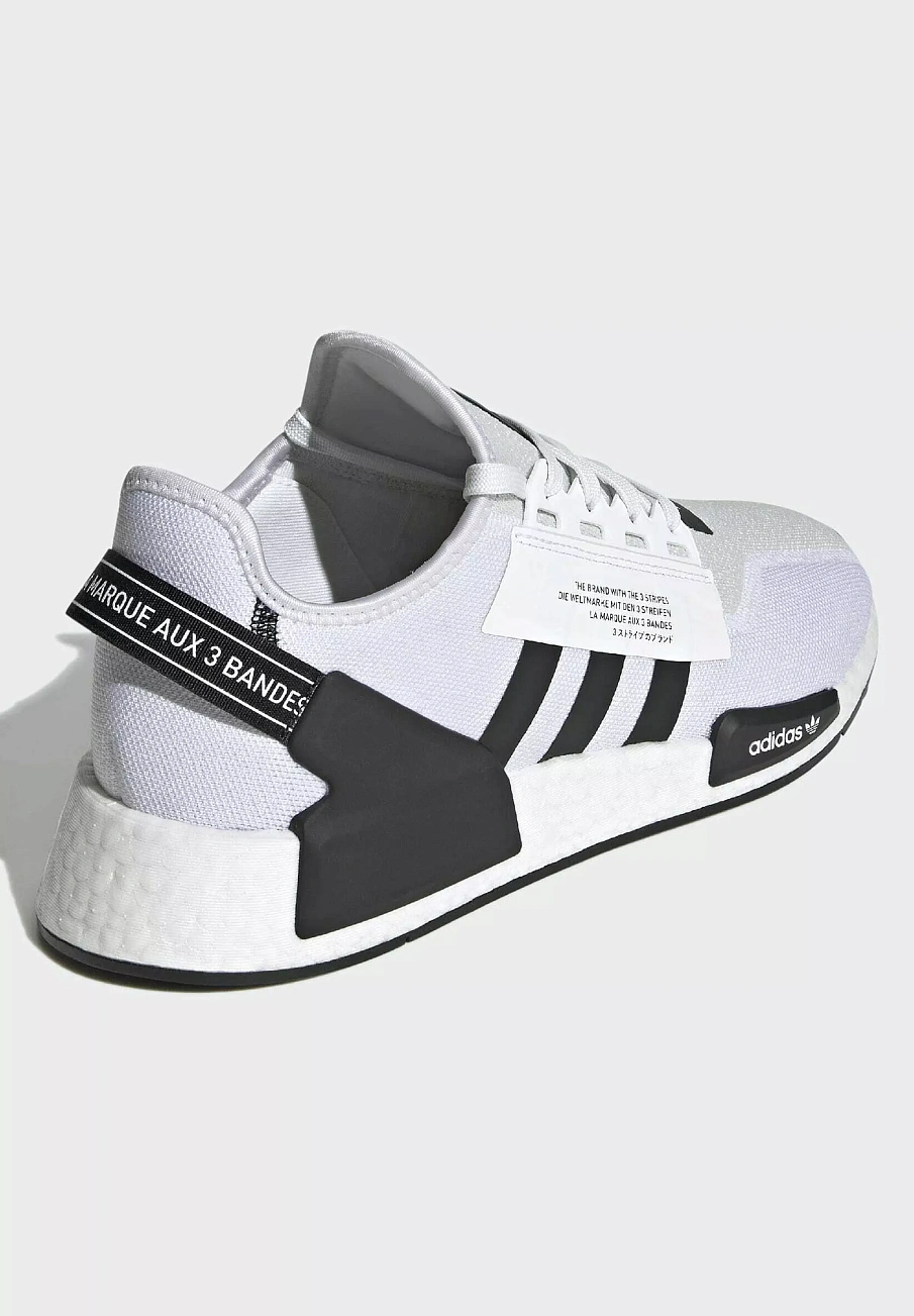 Фото № 2 с приближением к товару «‎NMD_R1 V2»