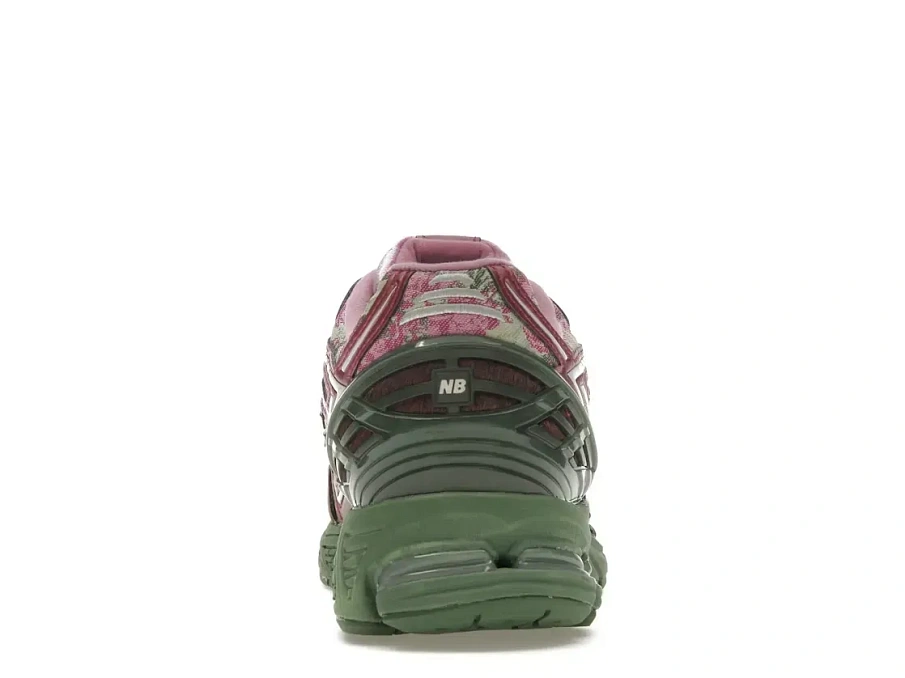 Фото № 4 с приближением к товару «‎New Balance 1906R»