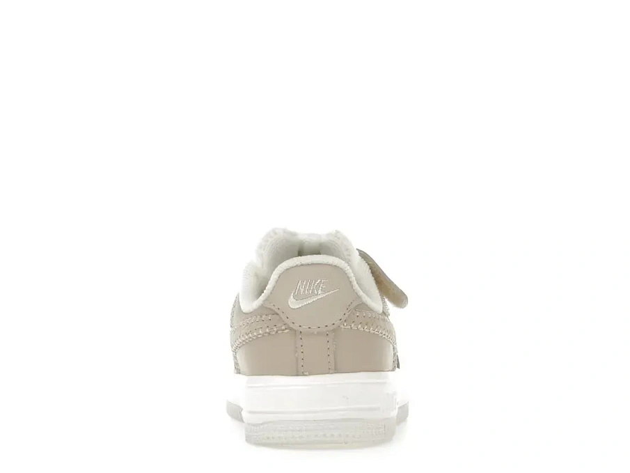Фото № 4 с приближением к товару «‎Nike Force 1 Low SE EasyOn»