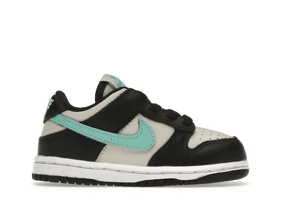 Фото № 1 с приближением к товару «‎Nike Dunk Low»