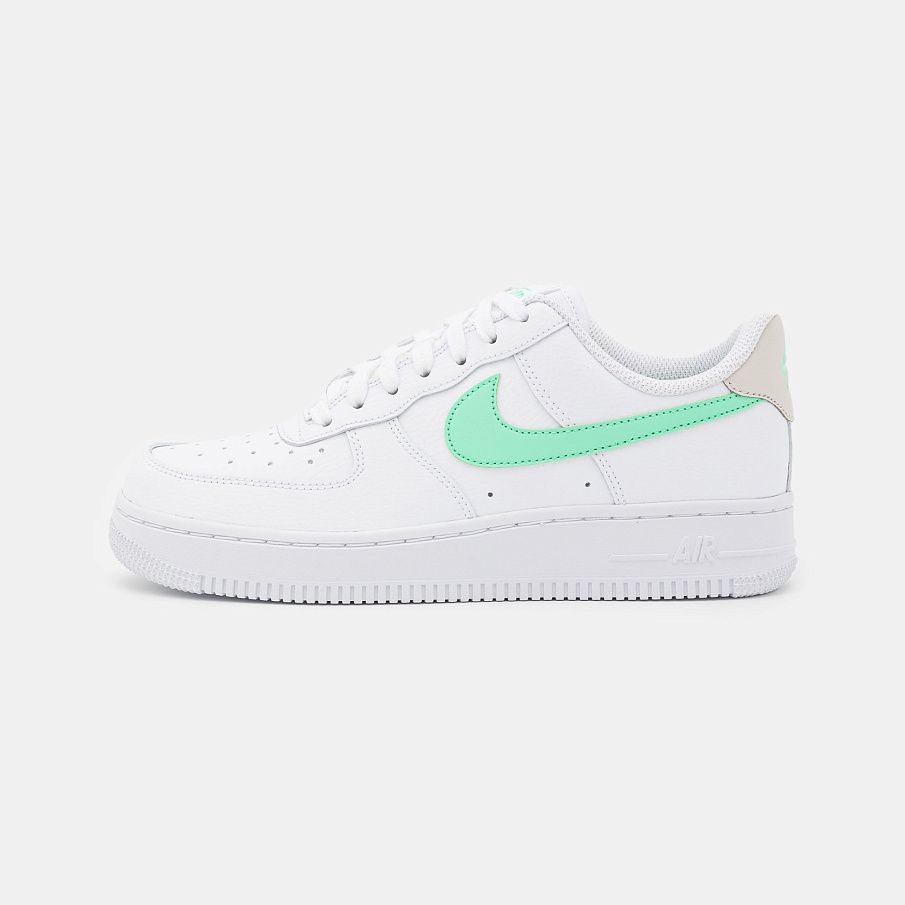 Фото № 1 с приближением к товару «‎Nike Air Force 1 »