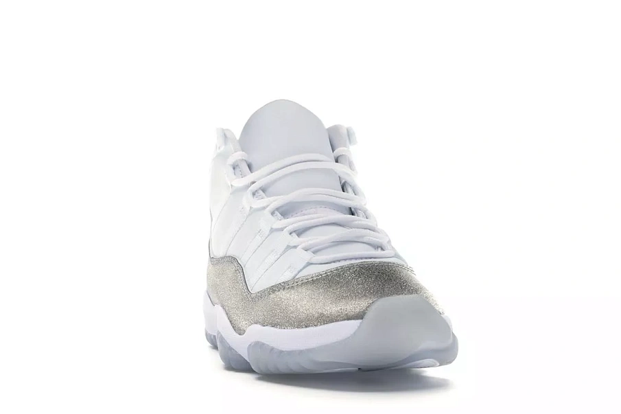 Фото № 2 с приближением к товару «‎Jordan 11 Retro White Metallic Silver »