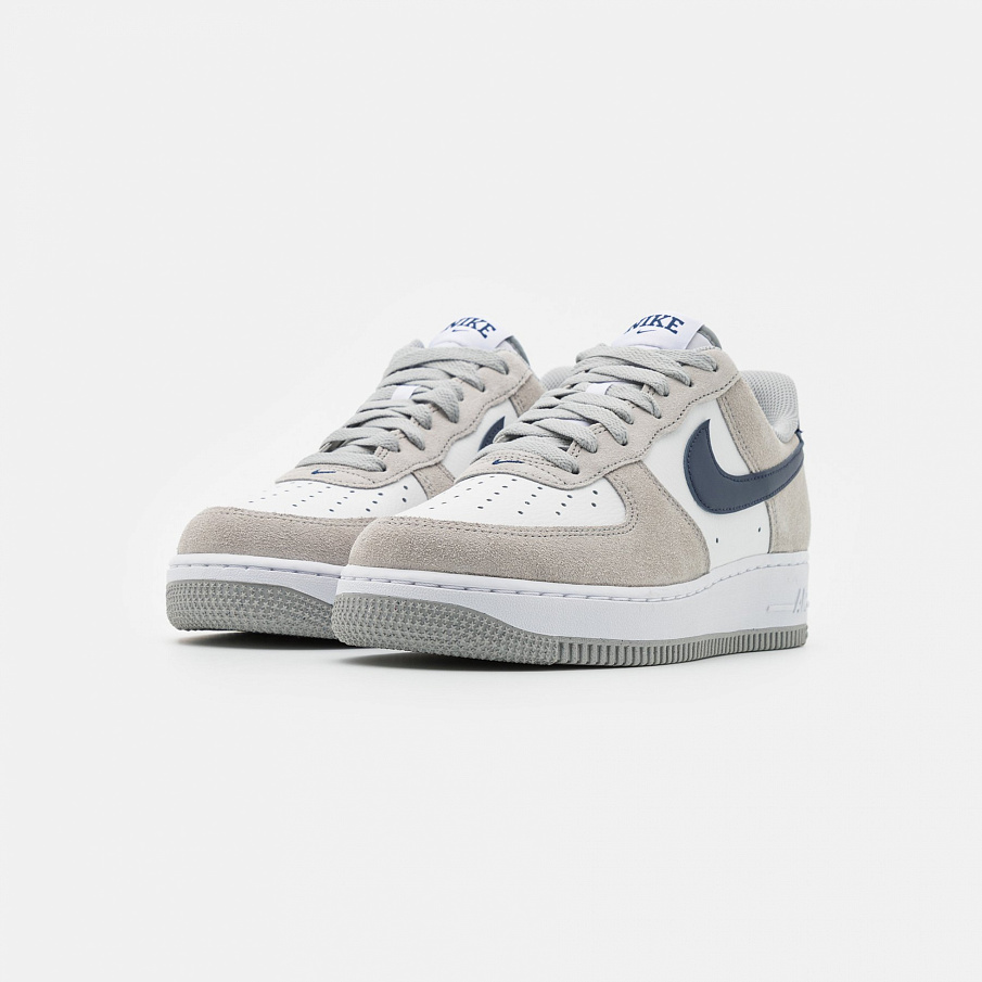 Фото № 2 с приближением к товару «‎Nike Air Force 1’07 »