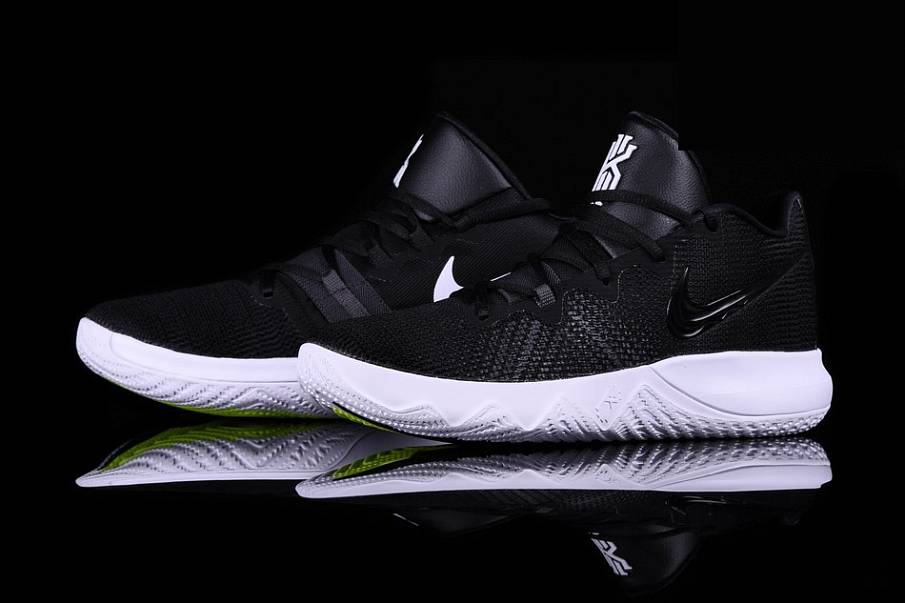 Фото № 3 с приближением к товару «‎Nike Kyrie Flytrap Volt »