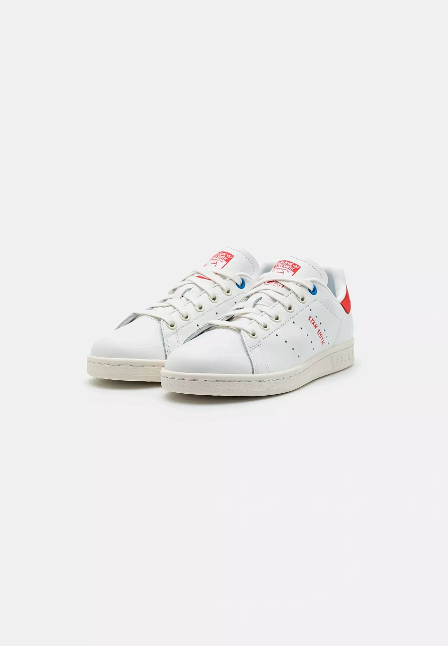 Фото № 4 с приближением к товару «‎STAN SMITH»