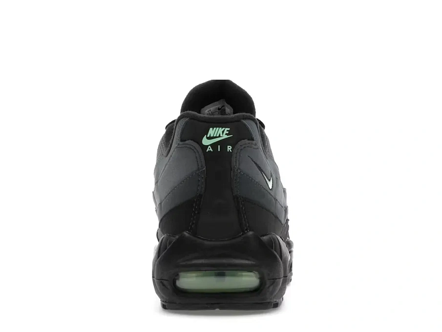 Фото № 4 с приближением к товару «‎Nike Air Max 95»