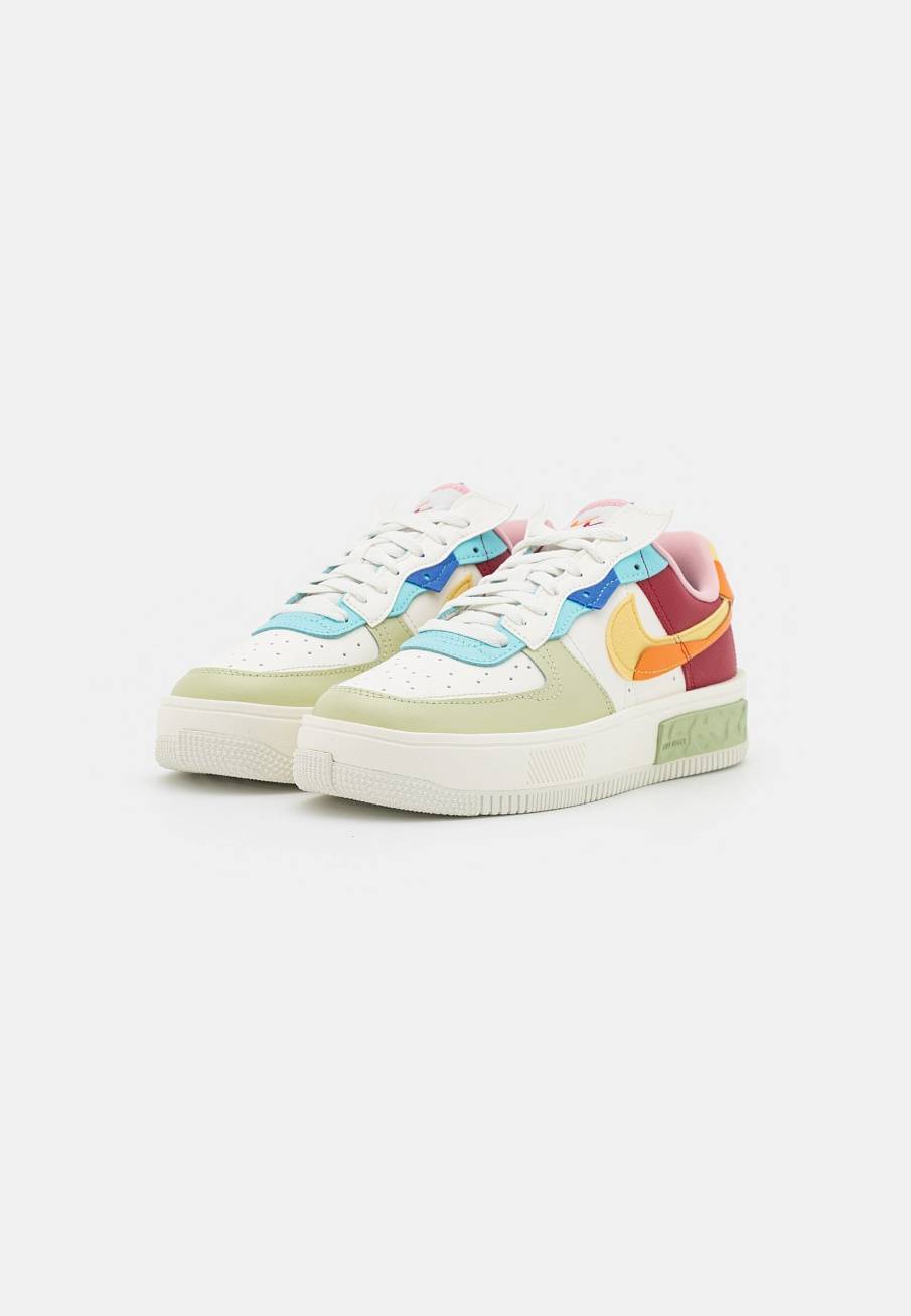Фото № 5 с приближением к товару «‎Nike Air Force 1 Fontanka »