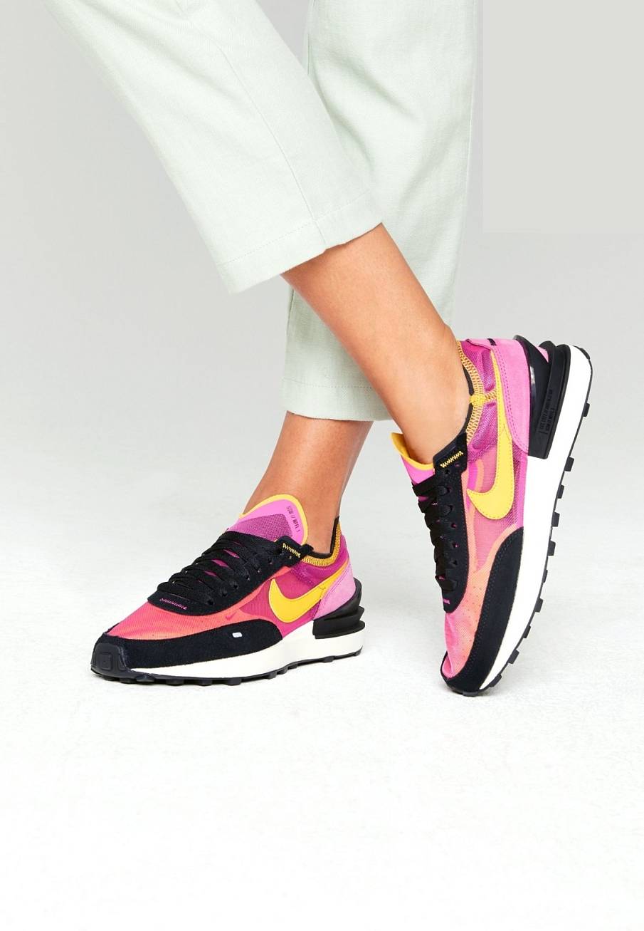 Фото № 1 с приближением к товару «‎Nike Waffle One »