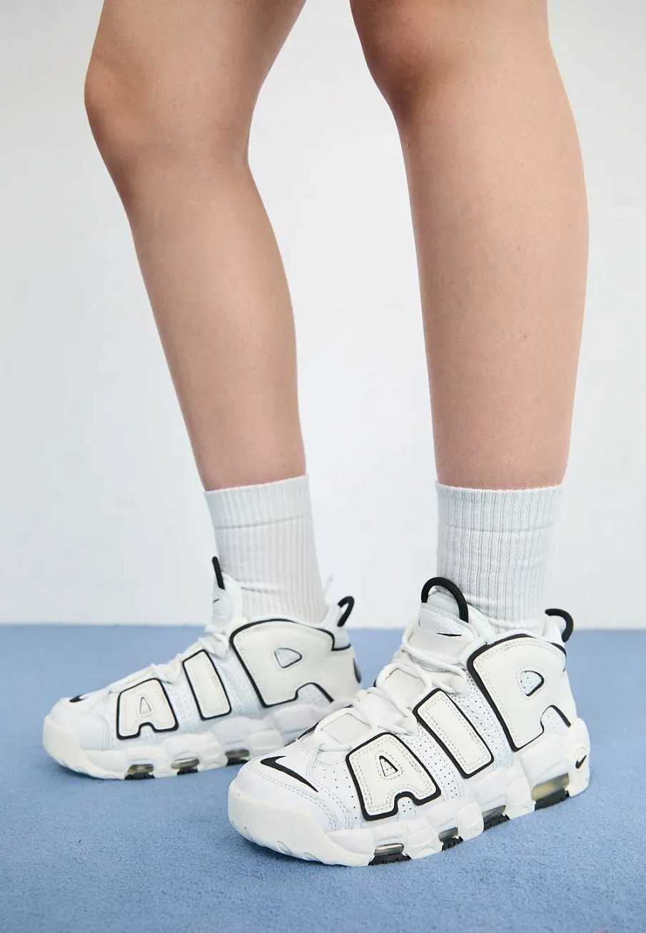 Фото № 2 с приближением к товару «‎AIR MORE UPTEMPO»