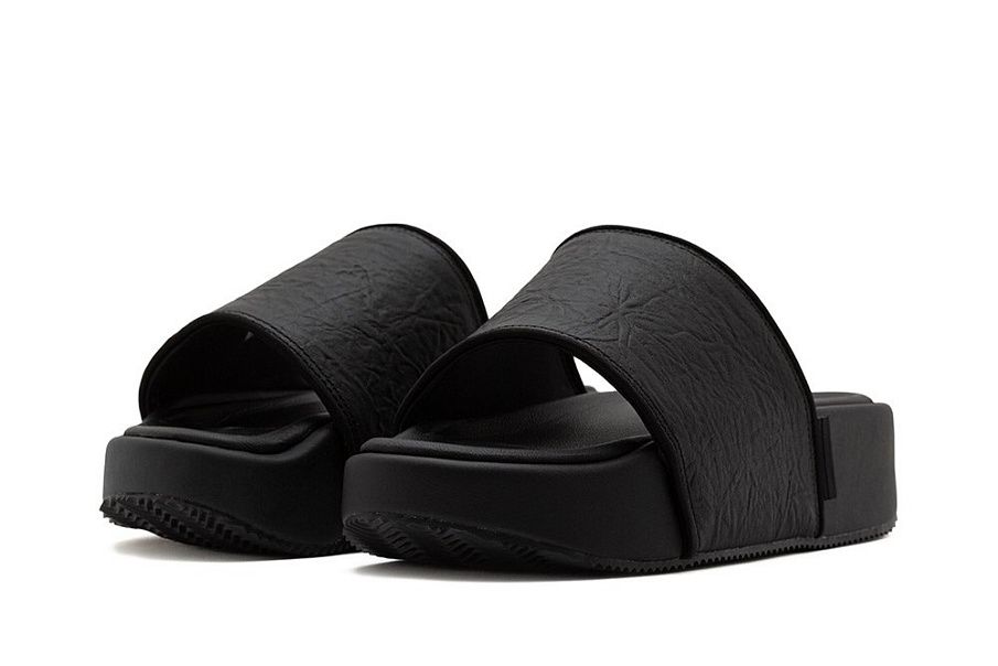 Фото № 3 с приближением к товару «‎Adidas Y-3 Slide»