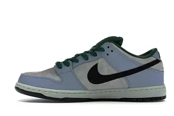 Nike SB Dunk Low Maple Leaf Central Park - 3