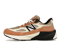 Фото № 3 с приближением к товару «‎New Balance 990v6»
