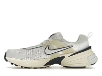 Фото № 3 с приближением к товару «‎Nike V2K Run»