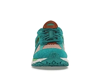 Фото № 2 с приближением к товару «‎New Balance 2002R»