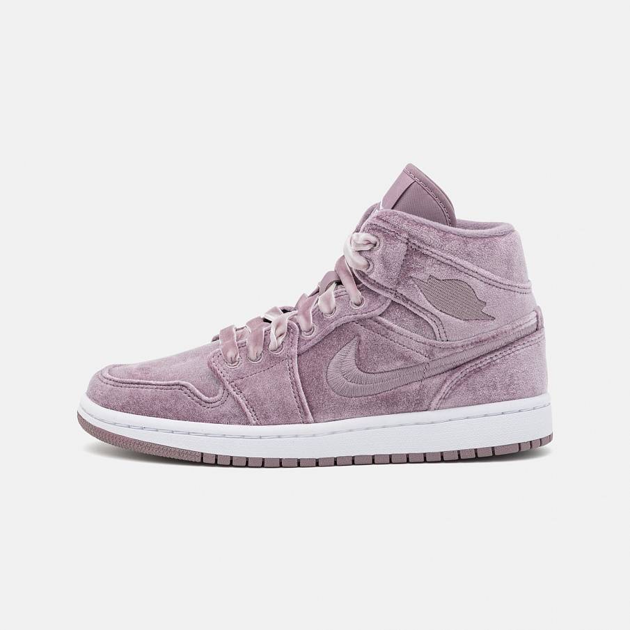 Фото № 1 с приближением к товару «‎Jordan Wmns Air 1 SE Edge »