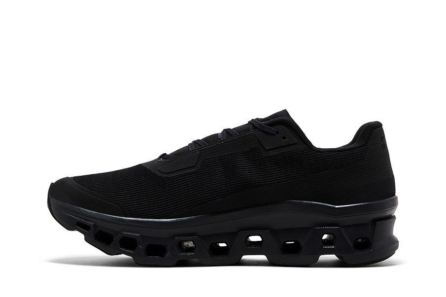 Фото № 4 с приближением к товару «‎Cloudmonster Void Triple Black»