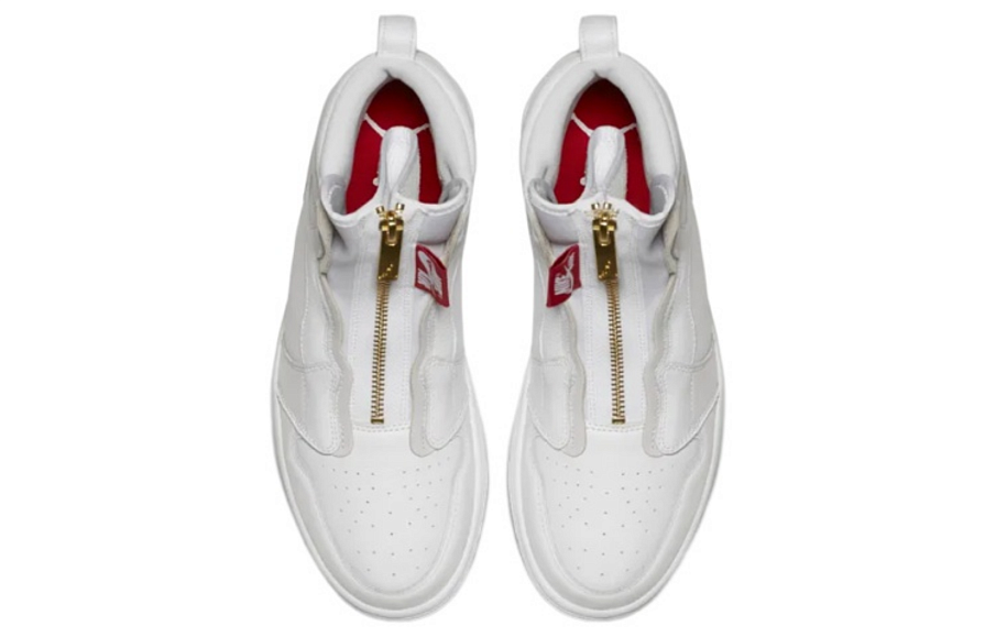 Фото № 4 с приближением к товару «‎Wmns Air Jordan 1 Retro High Zip 'White' White»