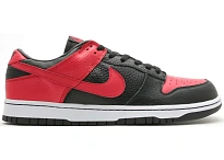 Фото № 1 с приближением к товару «‎Nike Dunk Low»