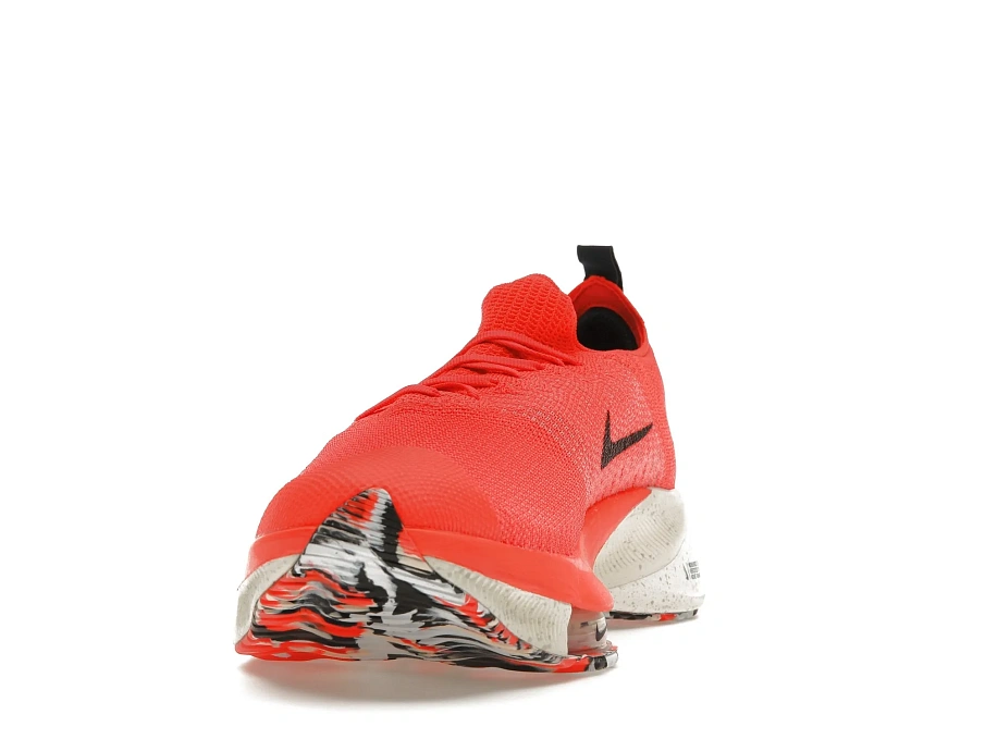 Фото № 4 с приближением к товару «‎Nike Air Zoom Tempo Next% Flyknit Bright Crimson»