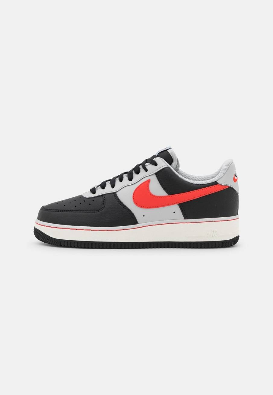 Фото № 1 с приближением к товару «‎Nike Air Force 1 ’07 Lv8 Emb »