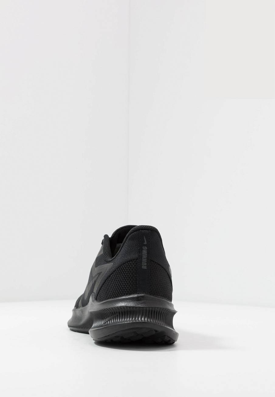 Фото № 4 с приближением к товару «‎Nike Downshifter 10»
