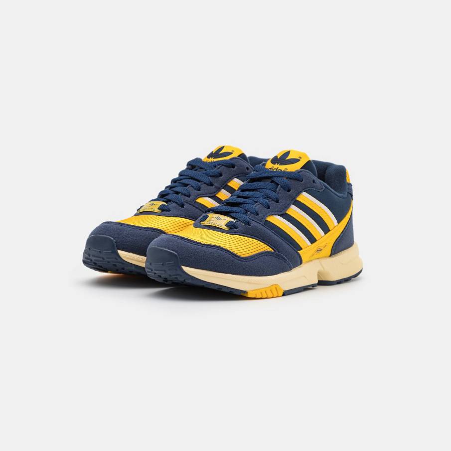 Фото № 4 с приближением к товару «‎Adidas ZX 1000 C »