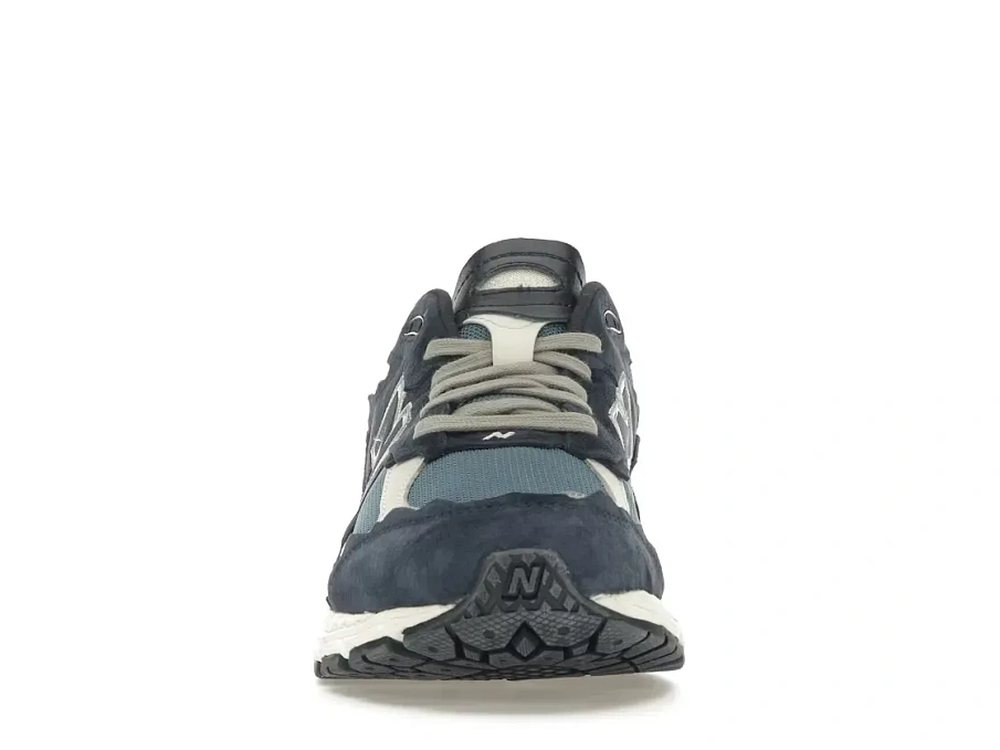 Фото № 2 с приближением к товару «‎New Balance 2002R»