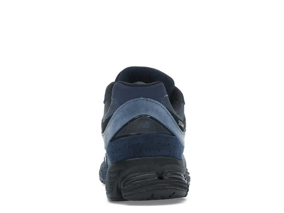 Фото № 4 с приближением к товару «‎New Balance 2002R»