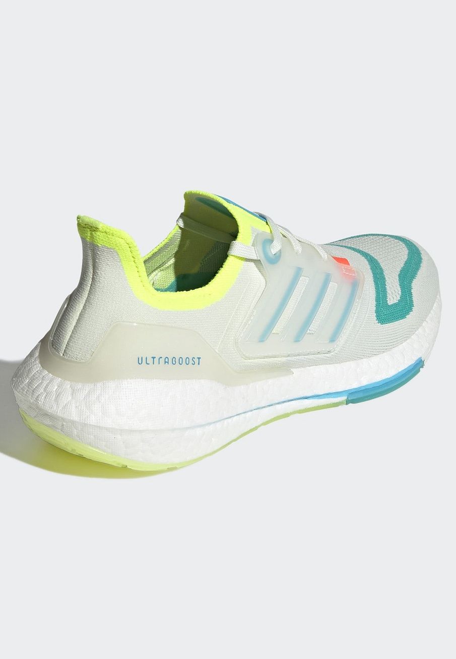 Фото № 4 с приближением к товару «‎Adidas Ultra Boost Performance Street»
