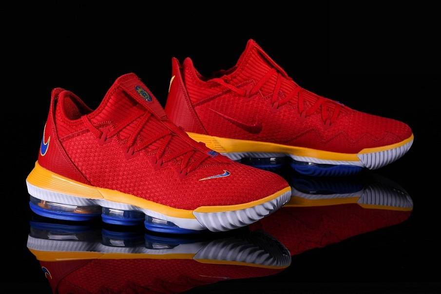 Фото № 3 с приближением к товару «‎Nike Lebron 16 Superbron »