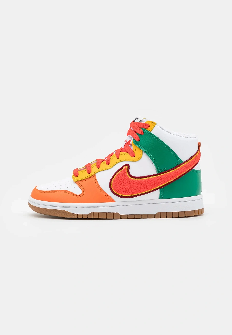 Фото № 1 с приближением к товару «‎DUNK HI RETRO »