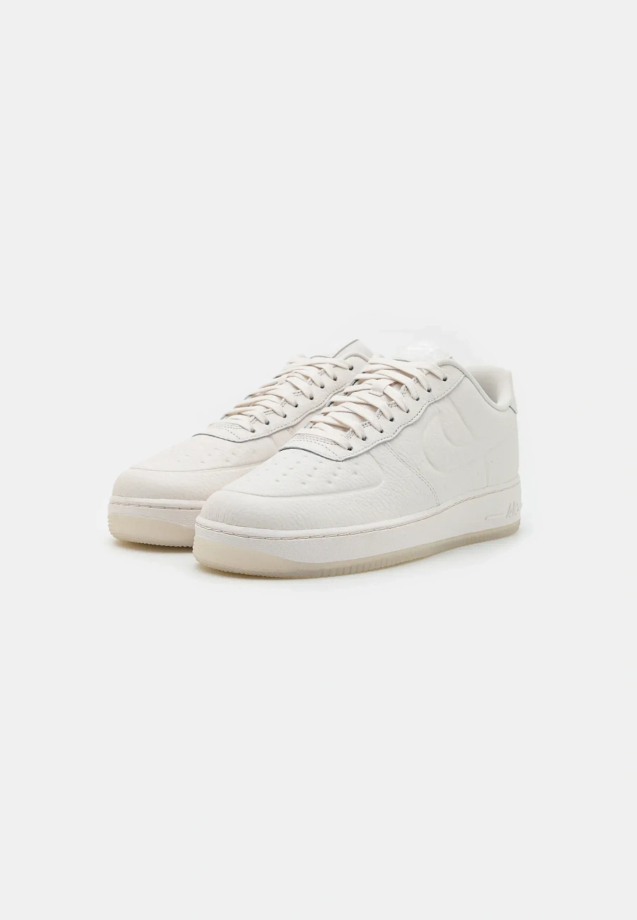 Фото № 2 с приближением к товару «‎AIR FORCE 1 07 PRO TECH WP»