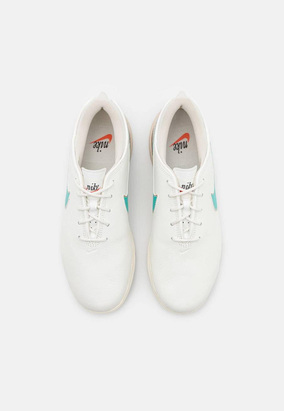 Фото № 4 с приближением к товару «‎Nike Air Zoom Victory Tr 2»
