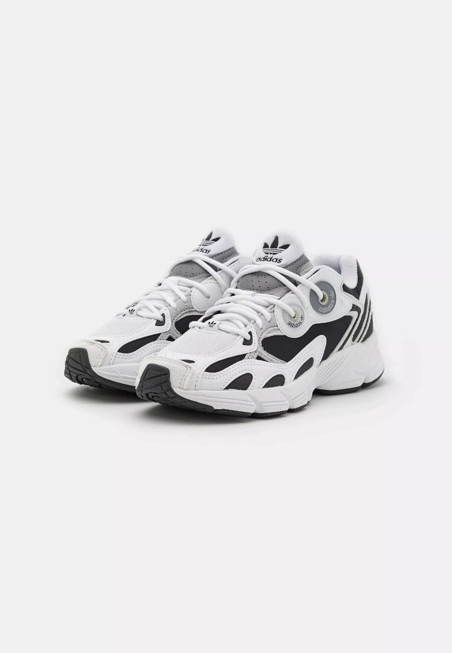Фото № 2 с приближением к товару «‎ADIDAS ASTIR »