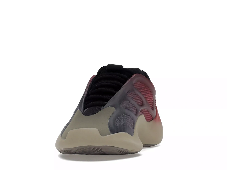 Фото № 2 с приближением к товару «‎adidas Yeezy 700 V3 Fade Carbon»