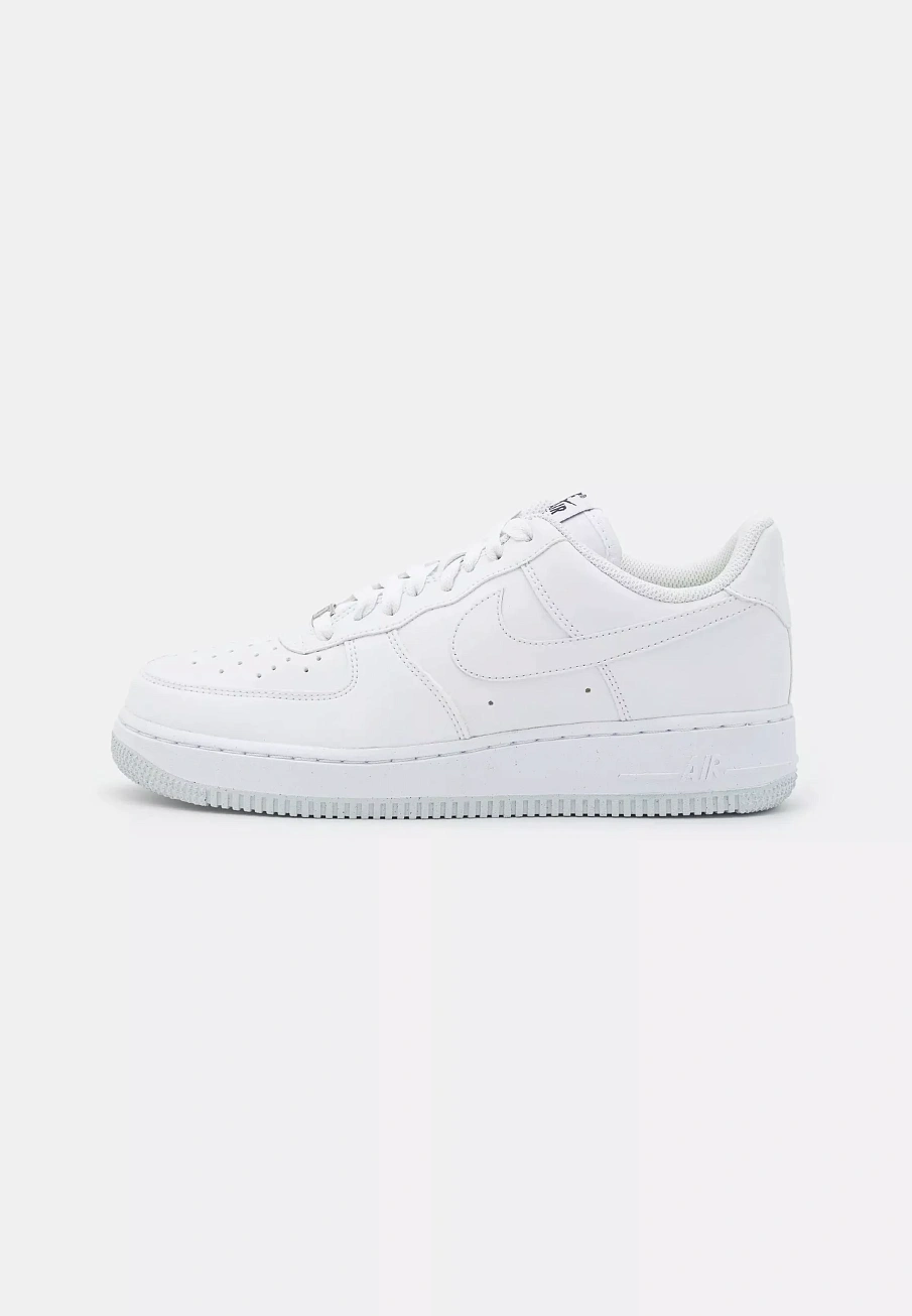 Фото № 1 с приближением к товару «‎AIR FORCE 1»