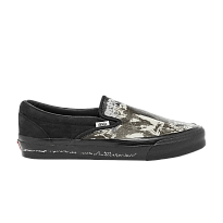 Фото № 1 с приближением к товару «‎Vans Raised By Wolves x OG Classic Slip-On LX Black Wall»