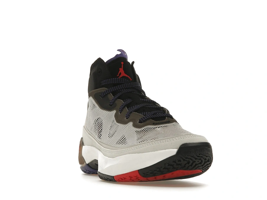 Фото № 3 с приближением к товару «‎Jordan 37 Light Bone Dark Concord»