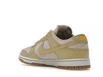 Фото № 4 с приближением к товару «‎Nike Dunk Low Khaki Suede Gum»