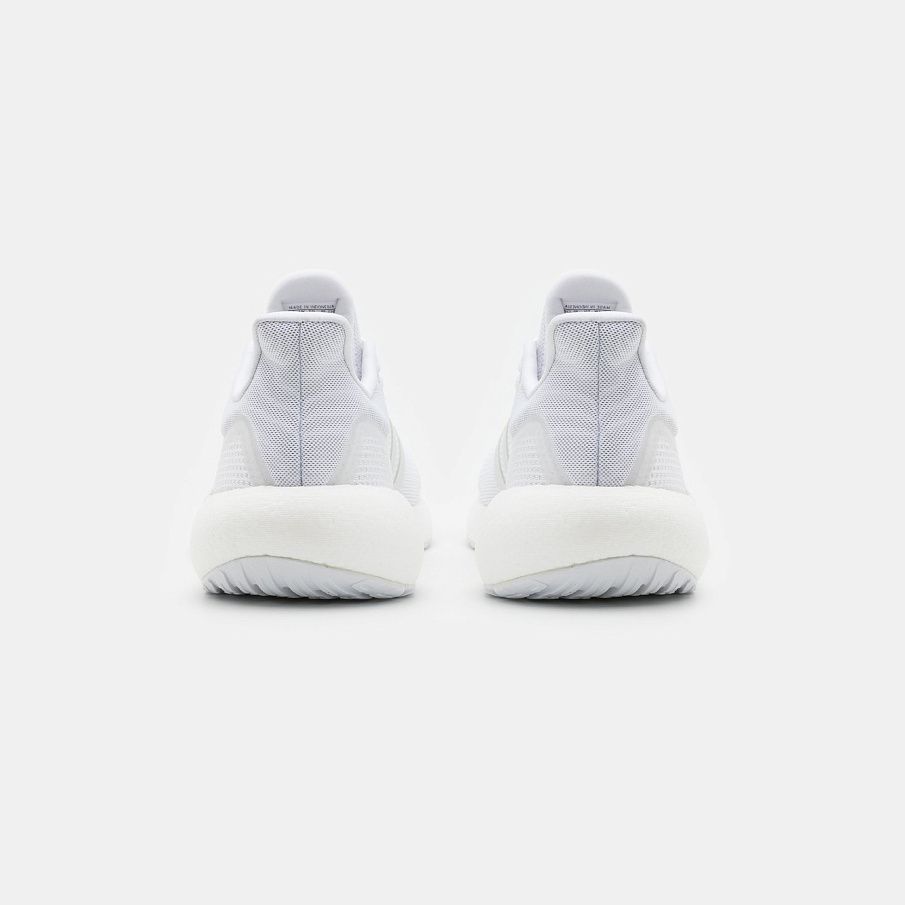 Фото № 3 с приближением к товару «‎Adidas Pureboost Jet »