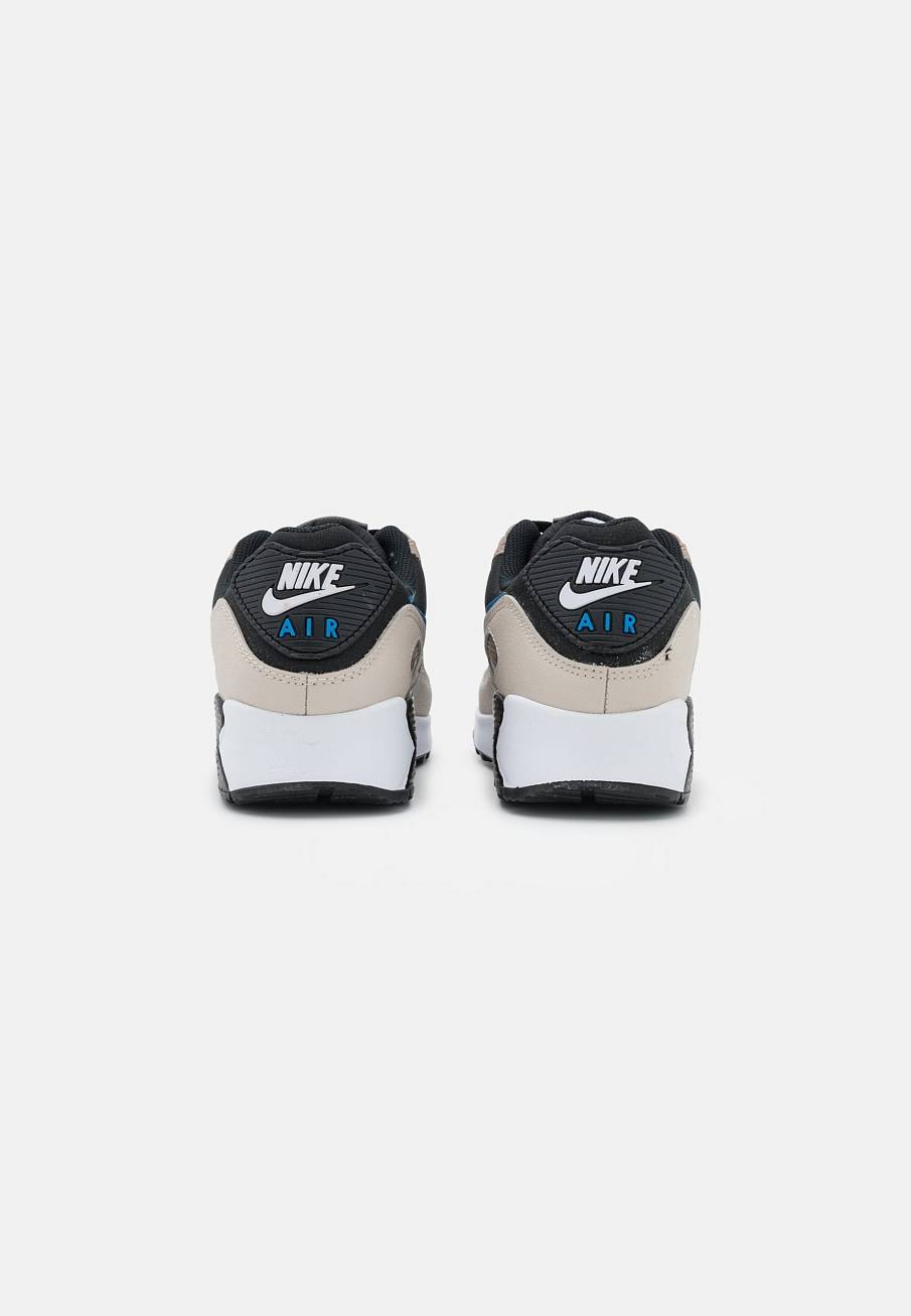 Фото № 3 с приближением к товару «‎Nike Air Max 90 »