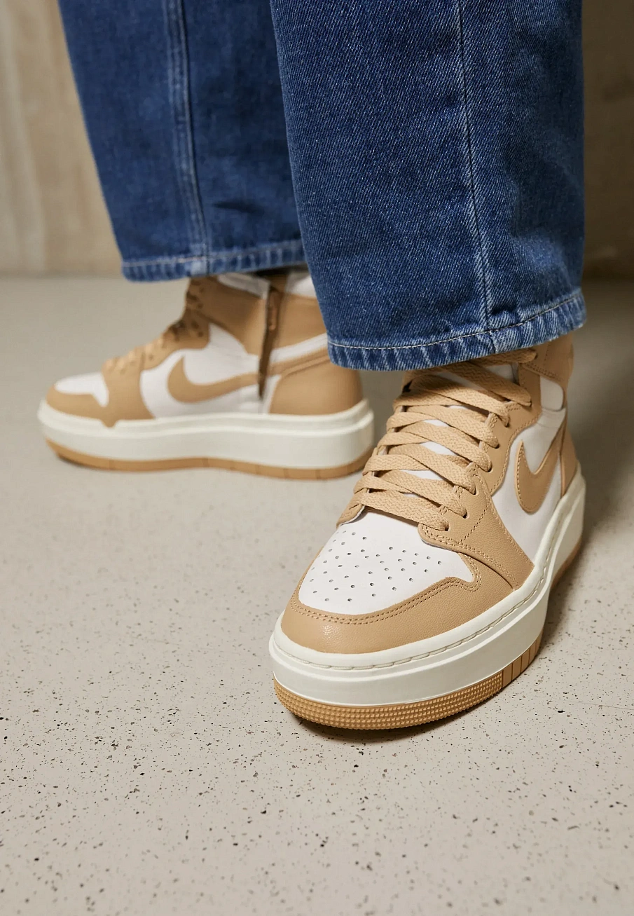 Фото № 3 с приближением к товару «‎AIR JORDAN 1 ELEVATE »