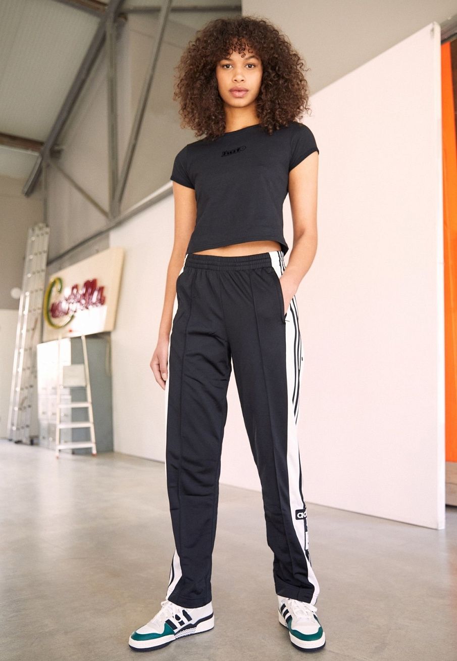Фото № 1 с приближением к товару «‎Adidas Forum »
