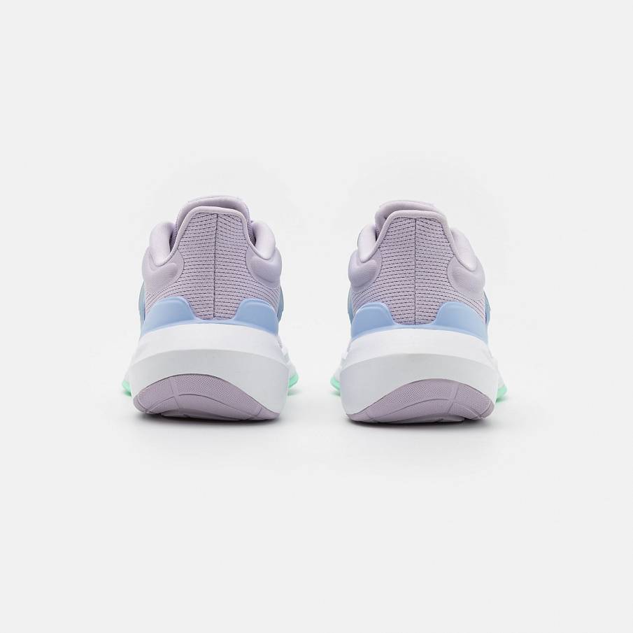 Фото № 3 с приближением к товару «‎Adidas Ultrabounce»