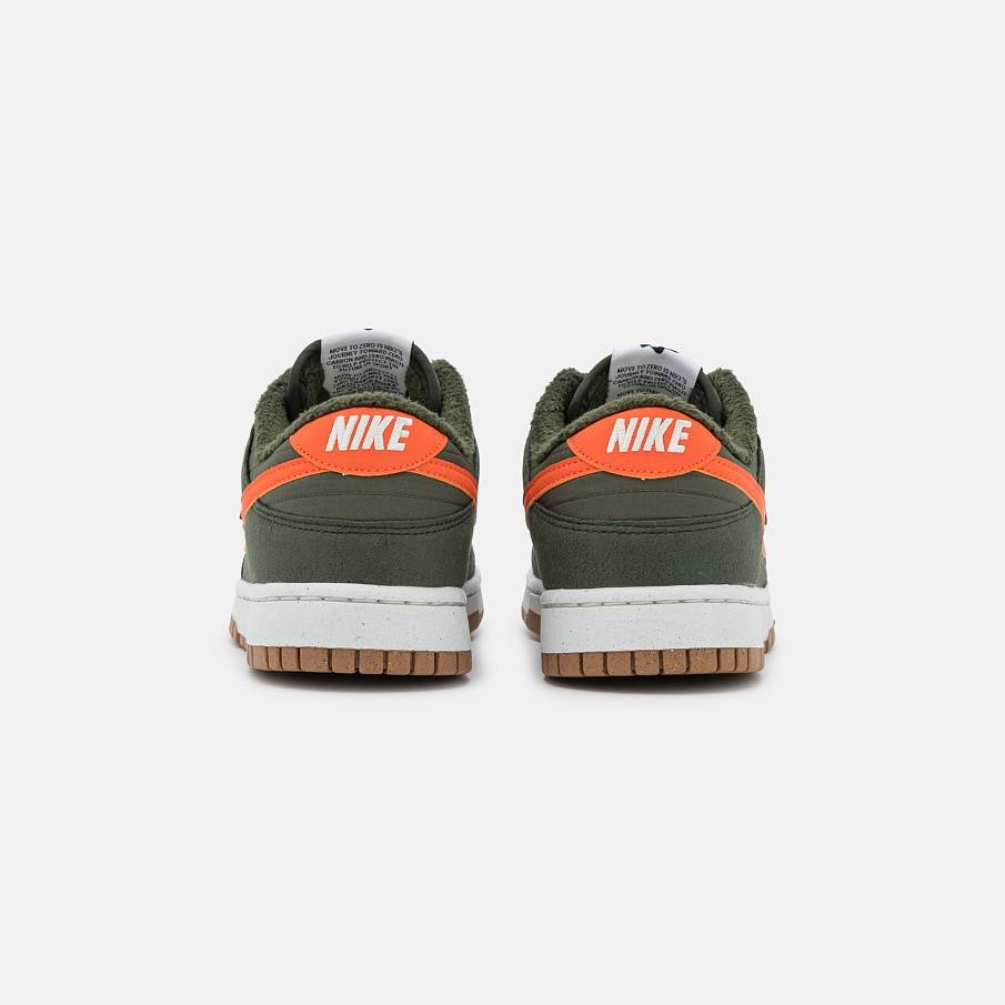 Фото № 3 с приближением к товару «‎Nike Dunk Retro »