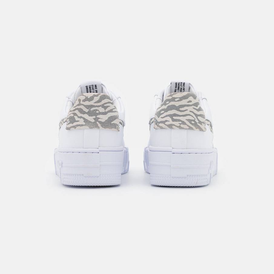 Фото № 4 с приближением к товару «‎Nike Air Force 1 Pixel »