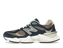 Фото № 3 с приближением к товару «‎New Balance 9060»