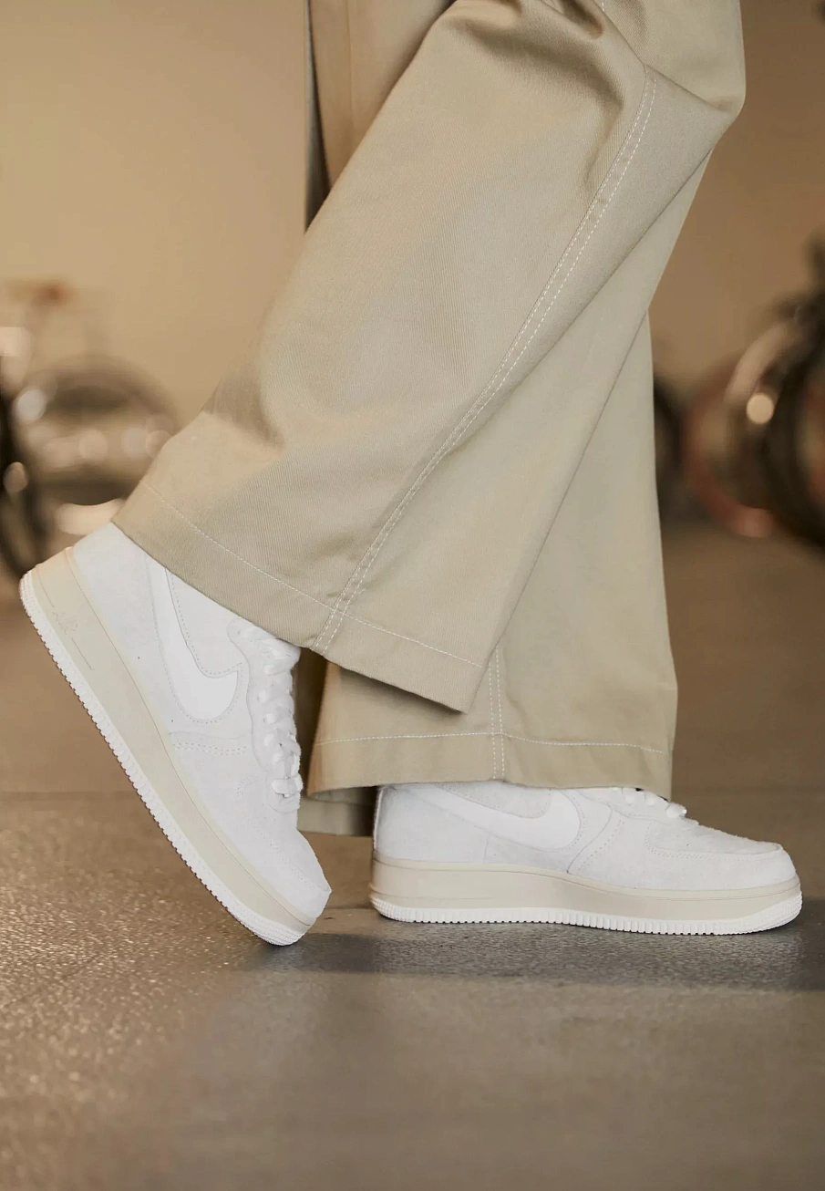 Фото № 2 с приближением к товару «‎W AF1 SCULPT»