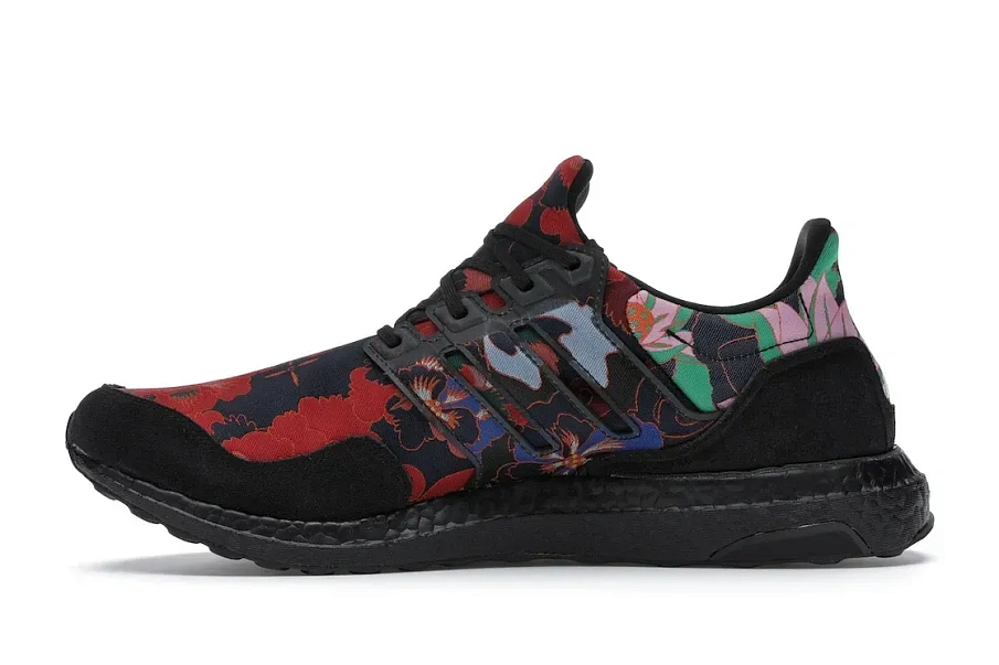 Фото № 3 с приближением к товару «‎adidas Ultra Boost DNA Yuanxiao»